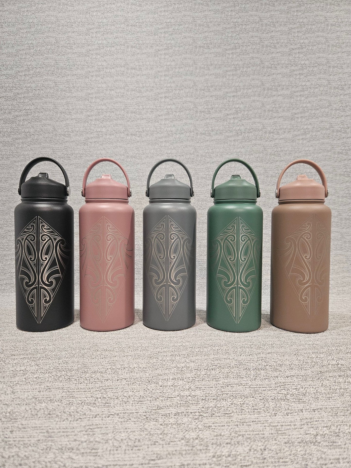 Arawai Drink Bottle with Sipper Lid