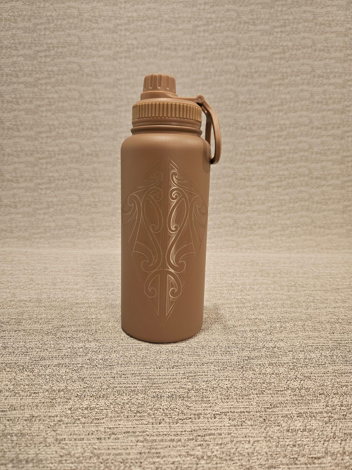 Arawai Drink Bottle with Screw Top Lid