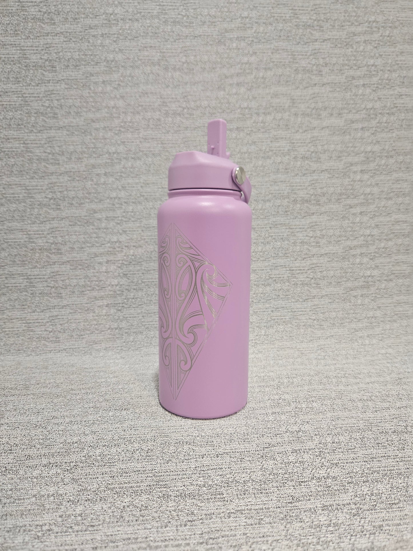 Arawai Drink Bottle with Sipper Lid