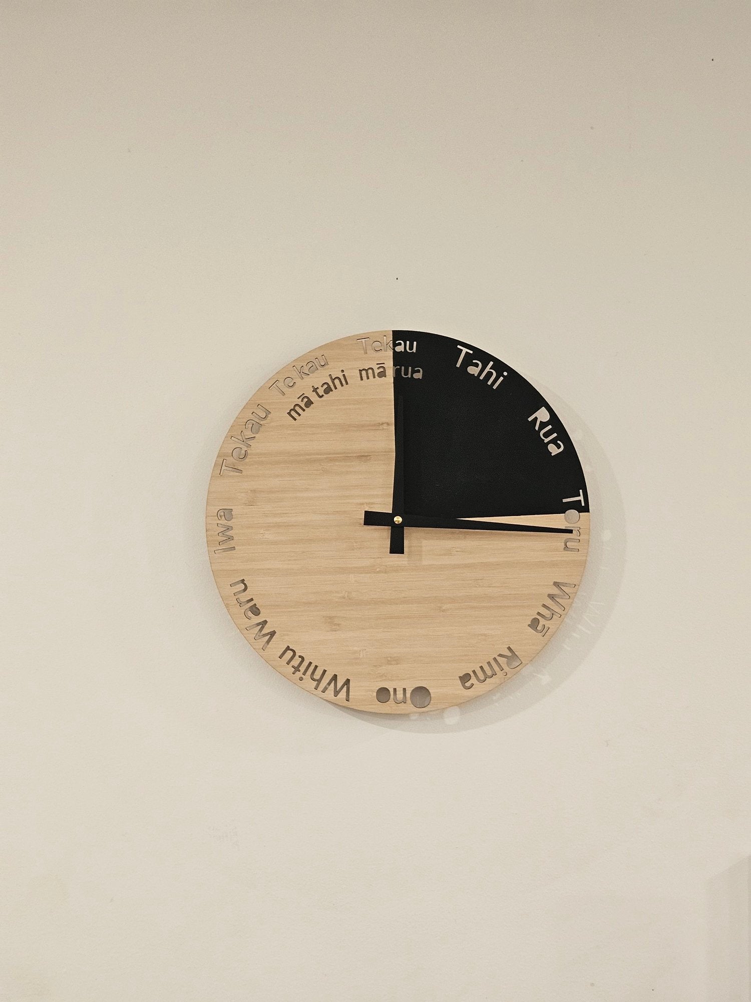 Clock - Te Reo Maori – Green River Creations